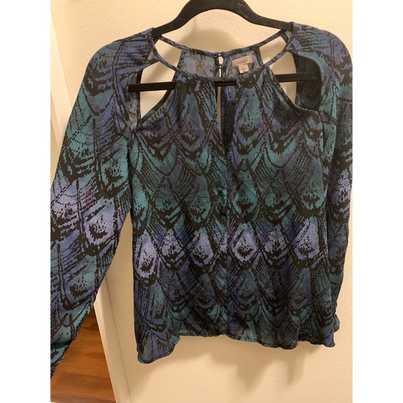Printed blouse with cutout details - Picture 1 of 2